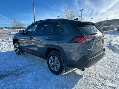 Used 2025 Toyota RAV4 XLE image 5