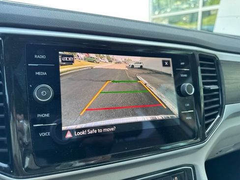 Certified 2023 Volkswagen Atlas SE w/ Panoramic Sunroof Package AWD/4WD image 14