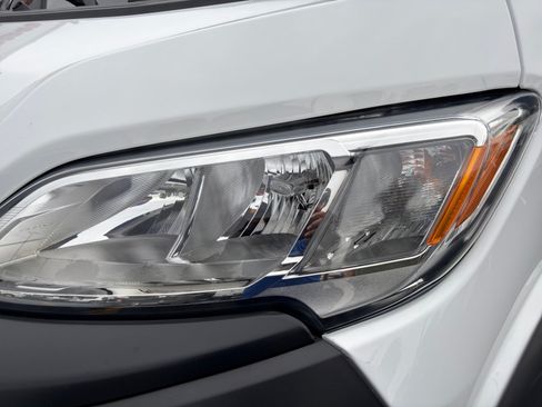 Used 2023 RAM ProMaster 2500 FWD image 9