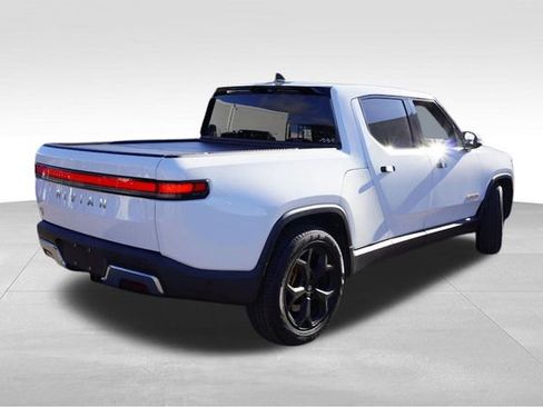 Used 2022 Rivian R1T Adventure image 5