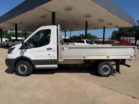 Used 2018 Ford Transit 250 138 RWD image 2