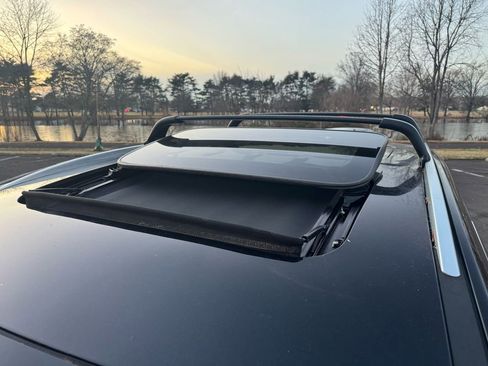 Used 2018 Buick Enclave Essence image 10