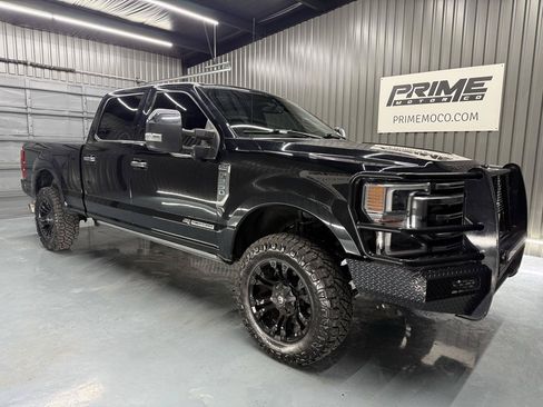 Used 2021 Ford F250 Platinum w/ FX4 Off-Road Package AWD/4WD image 2