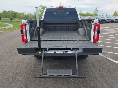 Used 2024 Ford F250 Lariat w/ Lariat Ultimate Package AWD/4WD image 11