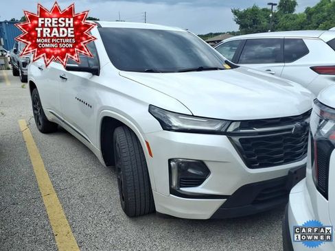 Used 2023 Chevrolet Traverse Premier AWD/4WD image 3