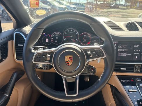 Used 2020 Porsche Cayenne S image 12
