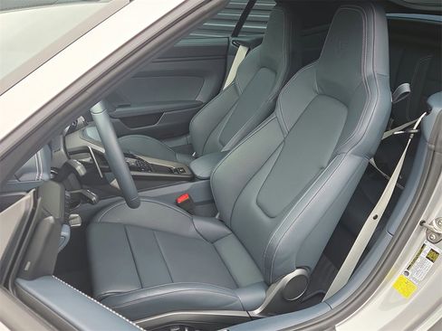 Used 2024 Porsche 911 Carrera 4 GTS image 5