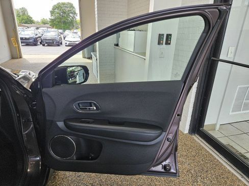 Used 2019 Honda HR-V EX image 14