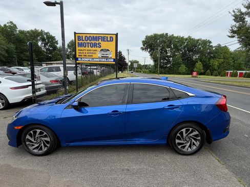 Used 2017 Honda Civic EX image 2