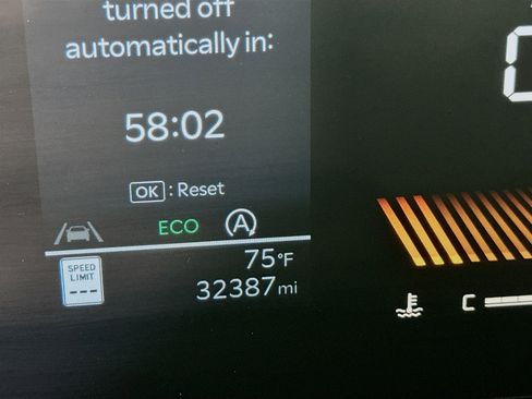 Used 2024 Kia Sorento S image 19