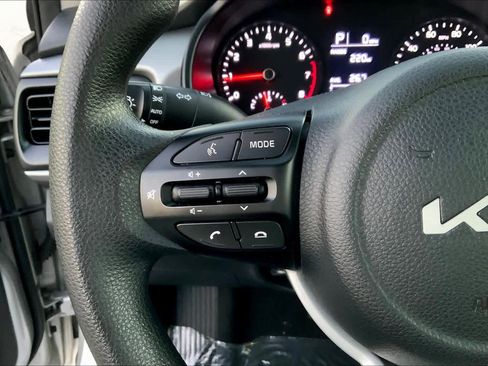 Used 2022 Kia Rio S image 22