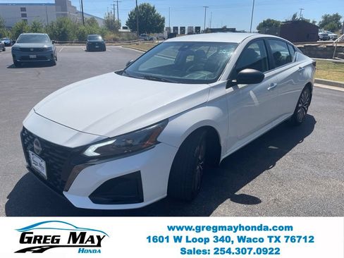Used 2024 Nissan Altima 2.5 SV FWD image 8