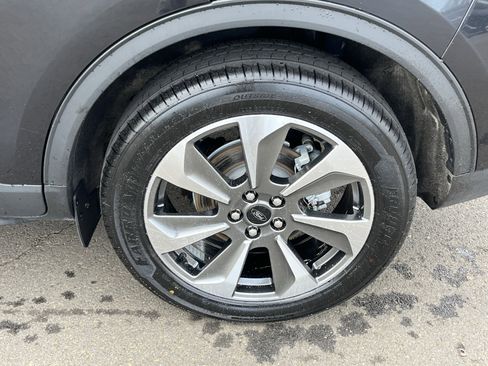 Used 2024 Ford Escape Platinum image 25