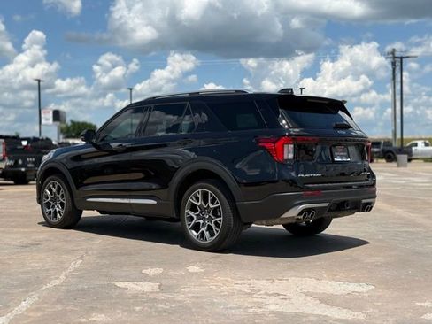 Used 2025 Ford Explorer Platinum w/ Ultimate Package AWD/4WD image 6