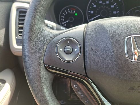 Used 2022 Honda HR-V LX image 20
