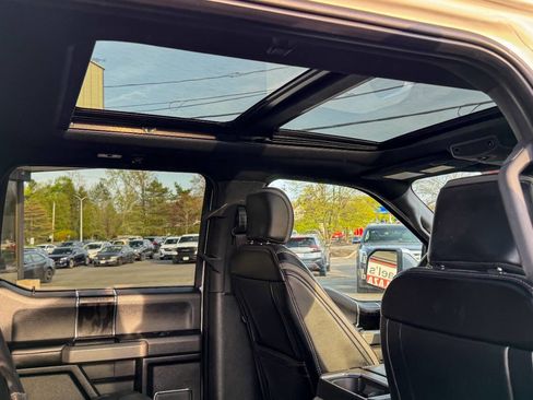 Used 2018 Ford F150 Platinum w/ Equipment Group 701A Luxury image 15