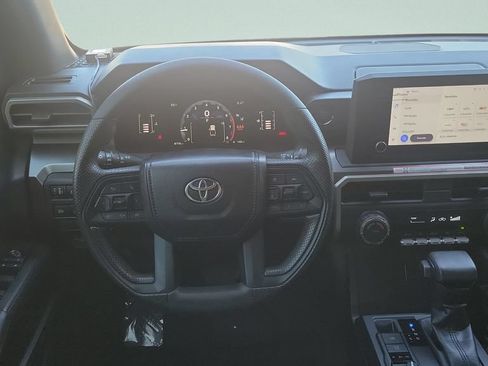 Certified 2025 Toyota Tacoma SR5 AWD/4WD image 12