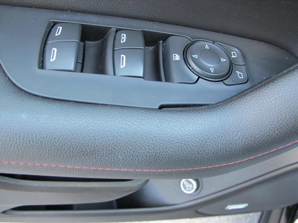 Used 2021 Chevrolet Blazer RS w/ Enhanced Convenience Package FWD image 10