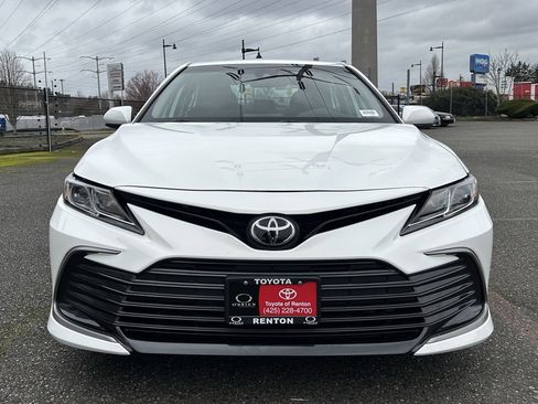 Certified 2021 Toyota Camry LE image 2