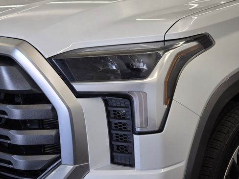 Used 2023 Toyota Tundra Limited w/ Power Package AWD/4WD image 8