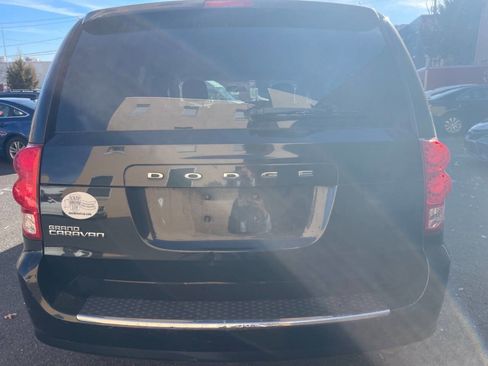 Used 2012 Dodge Grand Caravan SXT image 7