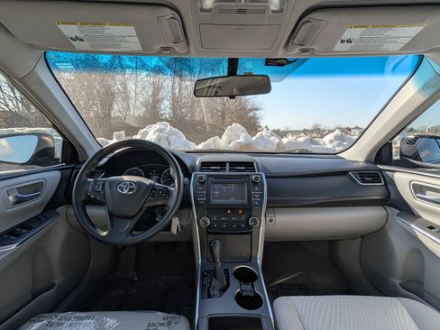 Used 2017 Toyota Camry LE image 13