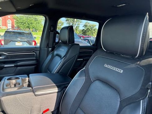Used 2024 RAM 1500 Laramie AWD/4WD image 9