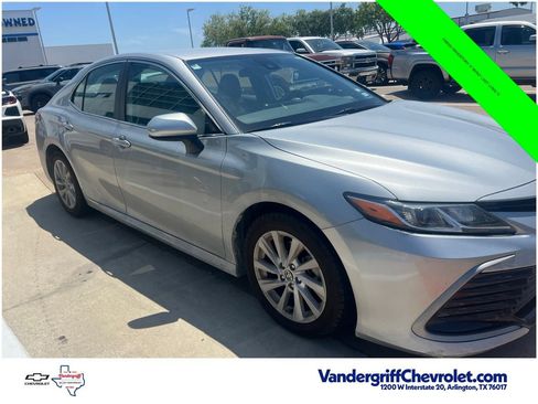 Used 2024 Toyota Camry LE FWD image 2