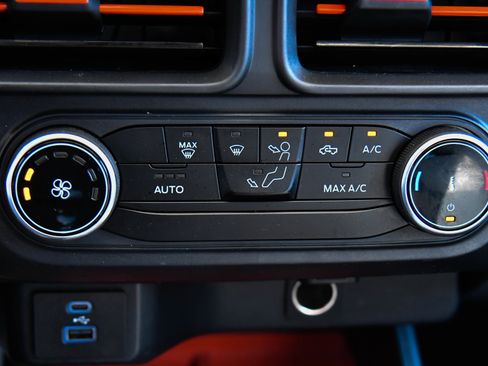 Used 2023 Ford Maverick XLT FWD image 26