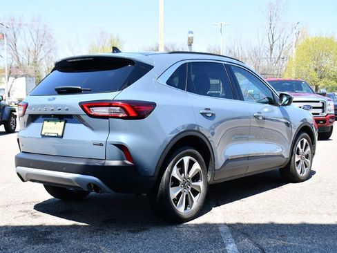 Used 2023 Ford Escape Platinum w/ Premium Technology Package AWD/4WD image 6