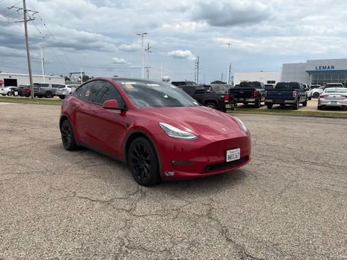 Used 2021 Tesla Model Y Long Range AWD/4WD image 2