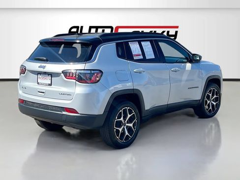 Used 2025 Jeep Compass Limited AWD/4WD image 7