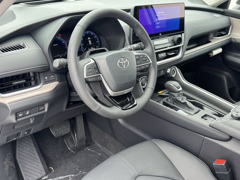 New 2026 Toyota Grand Highlander AWD image 15