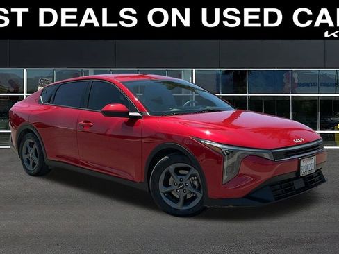 Certified 2025 Kia K4 FWD image 1