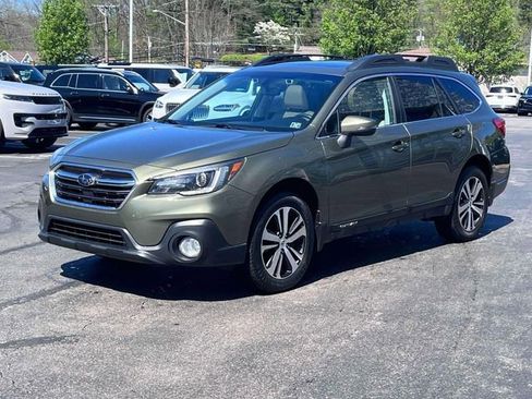 Used 2019 Subaru Outback 3.6R Limited w/ Popular Package #2 AWD/4WD image 1
