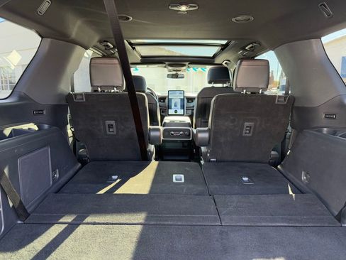 Used 2022 Ford Expedition Limited image 32