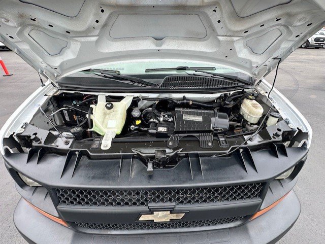 Used 2016 Chevrolet Express 2500 RWD image 22