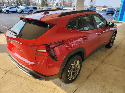 New 2026 Chevrolet Trax LT w/ Driver Confidence Package FWD image 12