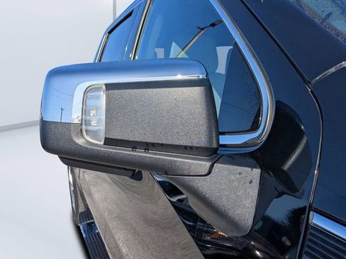 Used 2022 GMC Sierra 1500 SLT w/ SLT Premium Plus Package image 11