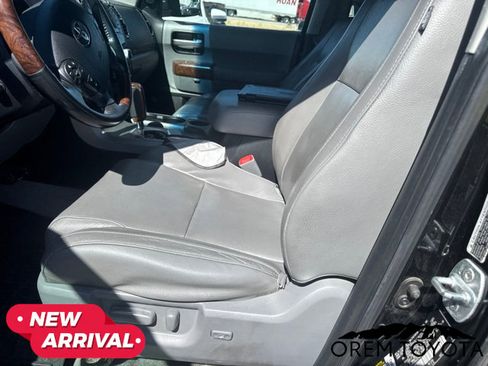 Used 2010 Toyota Sequoia Platinum AWD/4WD image 5
