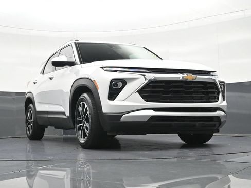 Used 2025 Chevrolet TrailBlazer LT FWD image 31
