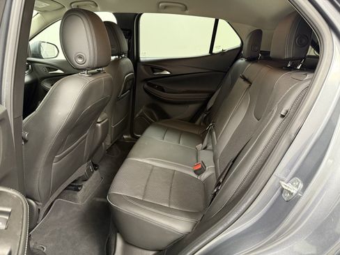 Used 2022 Buick Encore GX Essence image 17