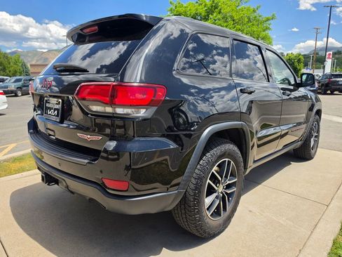 Used 2018 Jeep Grand Cherokee Trailhawk AWD/4WD image 5