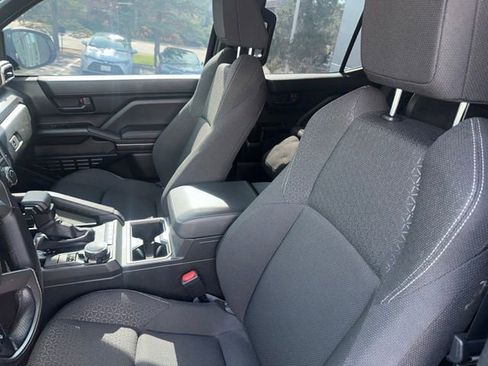 Used 2025 Toyota 4Runner SR5 AWD/4WD image 17