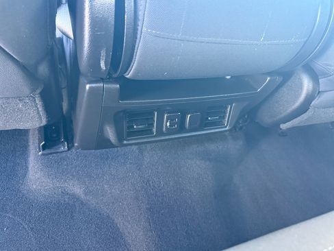 Used 2019 GMC Sierra 1500 SLE w/ SLE Value Package image 43