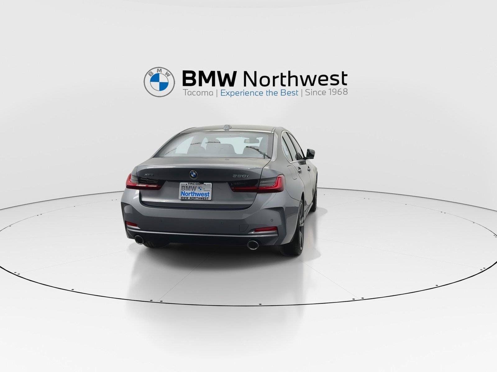 Used 2024 BMW 330i xDrive Sedan w/ Convenience Package AWD/4WD image 2