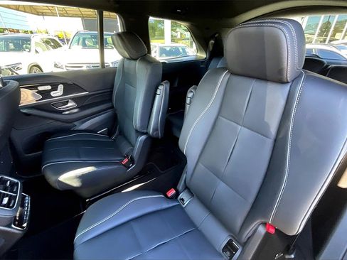 New 2025 Mercedes-Benz GLS 450 4MATIC image 10