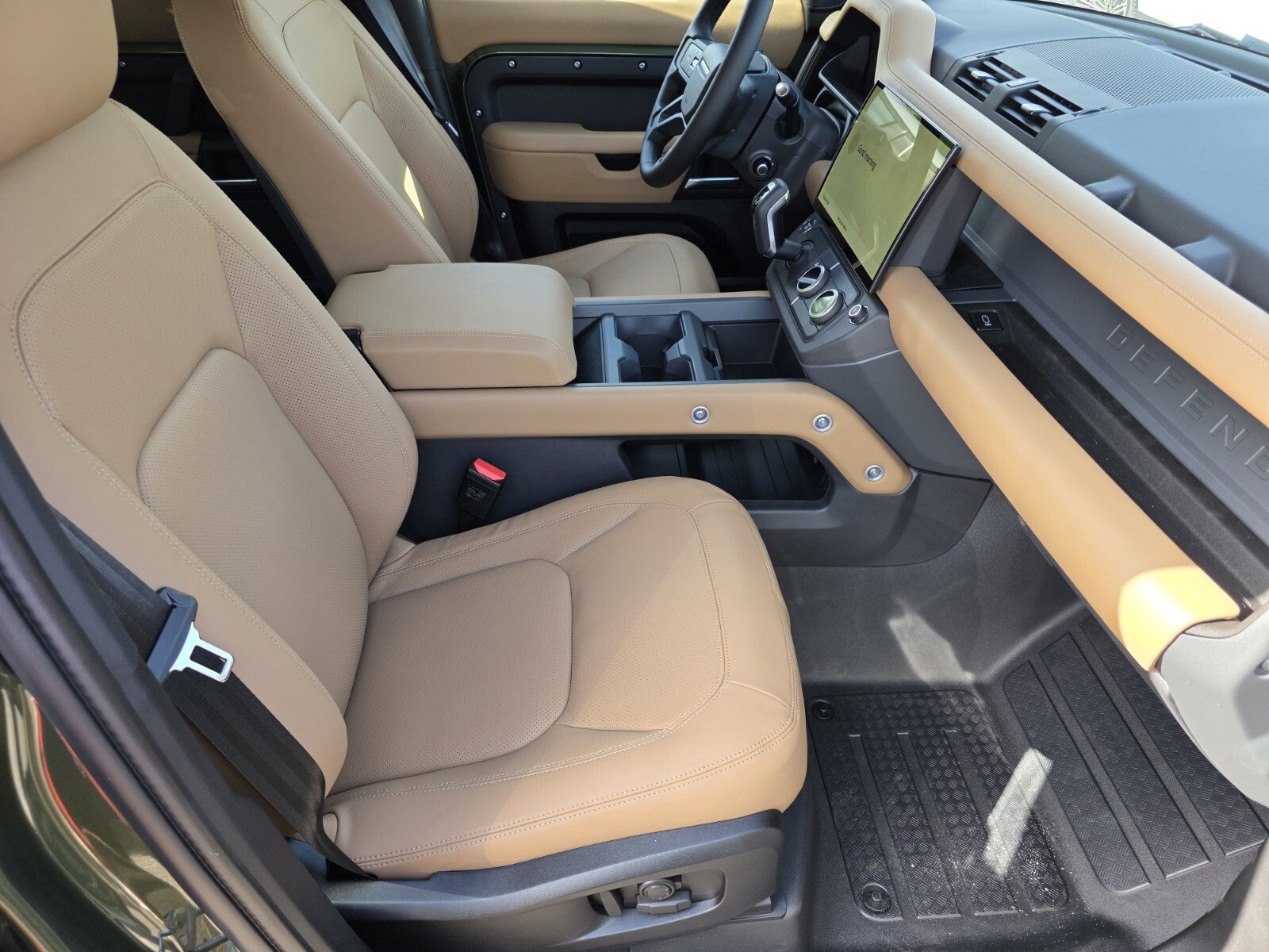 Used 2026 Land Rover Defender 110 S AWD/4WD image 3