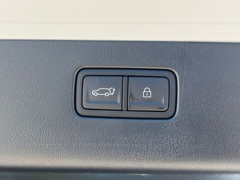 New 2026 Hyundai Ioniq 9 SE image 16