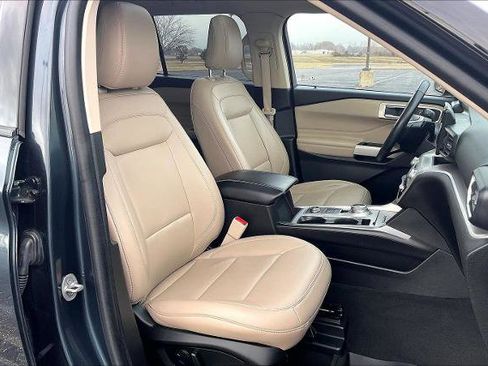 Certified 2023 Ford Explorer XLT w/ Equipment Group 202A image 8